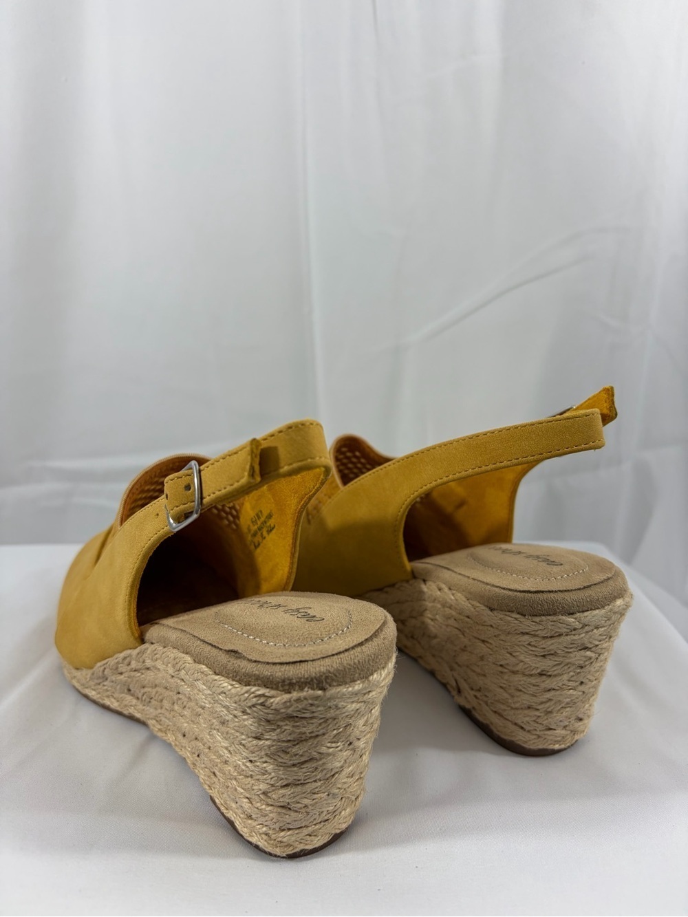 NWT Easy Street Women’s Size 6.5W Mustard Yellow Slingback Wedge Espadrilles - Picture 5 of 8